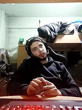 Snapshot of kleineid77 chatting on February 2026 06:26:02 PM kleineid77 online show from February 2026 06:26:02 PM