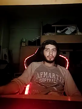 Snapshot of kleineid77 chatting on February 2026 04:27:02 PM kleineid77 online show from February 2026 04:27:02 PM