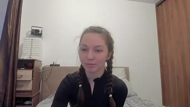 Adela Vetta online show from March 2026 03:08:01 PM