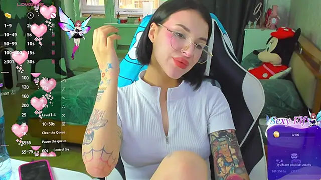 folinskayyya online show from April 2026 06:02:02 AM