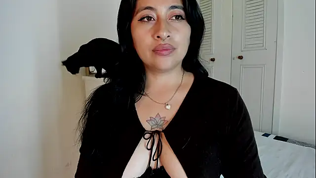 LisaHadwin online show from April 2026 11:38:01 PM