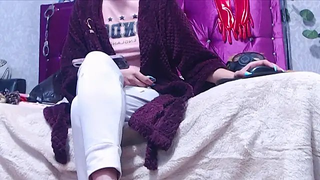 AyshaScott online show from March 2026 01:00:01 PM