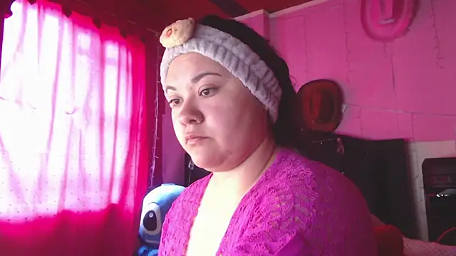 NikkiRous  online show from May 2026 01:06:01 PM