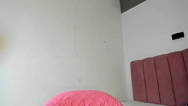 Tahira 21  online show from April 2026 07:44:01 PM