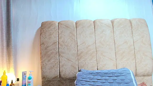 Zoe Curvy online show from January 2026 12:33:02 PM