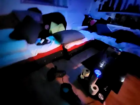 lukasdie online show from May 2026 12:50:01 AM