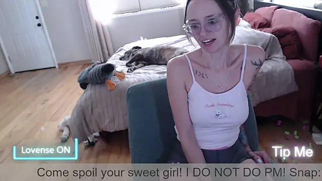 Plantbabeee online show from March 2026 05:41:02 PM