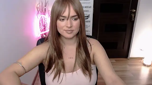 ChloeJewel1 online show from February 2026 12:26:02 PM