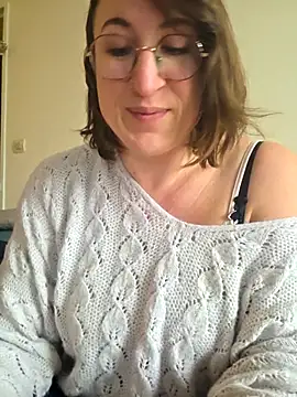 Snapshot of minierose chatting on February 2026 12:03:01 PM minierose online show from February 2026 12:03:01 PM