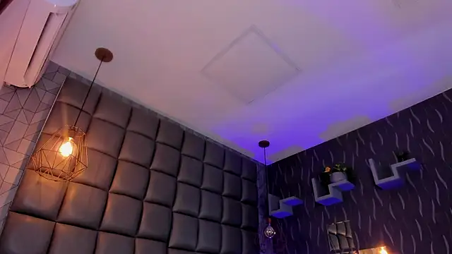 megan woll online show from March 2026 07:30:01 PM