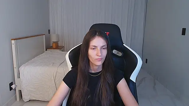 upssnowy online show from April 2026 10:35:02 PM