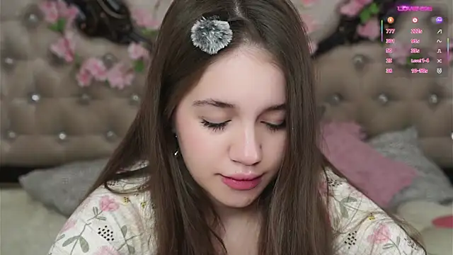 AmiLewis online show from April 2026 01:06:02 AM