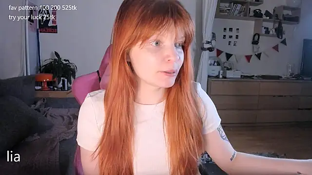 lil lia online show from May 2026 11:21:01 PM