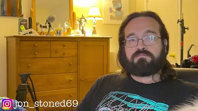 Snapshot of Seraph_De_La_Luna chatting on June 2026 05:50:02 AM Seraph De La Luna online show from June 2026 05:50:02 AM