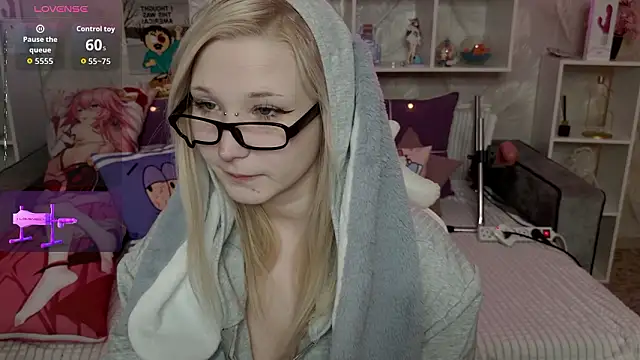 MeowkaKitty online show from March 2026 02:03:01 AM