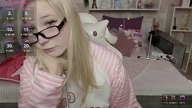 MeowkaKitty online show from March 2026 01:57:01 AM