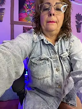 PaulinaSanders X online show from April 2026 01:05:01 AM