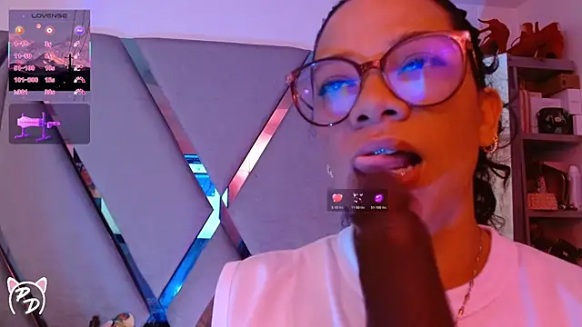 Snapshot of paula_daniela1 chatting on July 2026 09:17:01 PM paula daniela1 online show from July 2026 09:17:01 PM