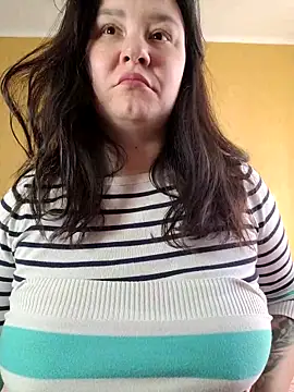 AlexaLexie online show from October 2025 08:03:01 AM