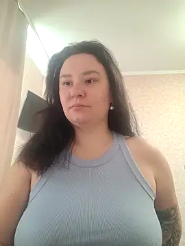 AlexaLexie online show from October 2025 09:00:01 AM