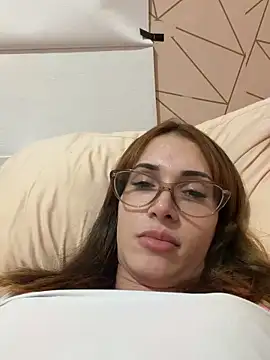 Irresistible24 online show from April 2026 10:22:01 PM