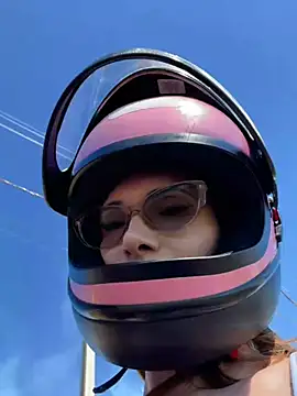 Irresistible24 online show from April 2026 03:39:01 PM