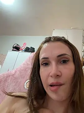 Irresistible24 online show from April 2026 06:42:01 PM