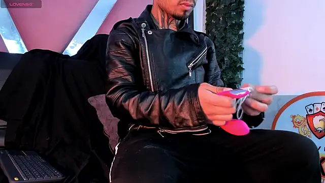 JuanCamiilo 66 online show from March 2026 12:44:01 PM