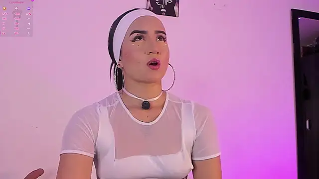 Snapshot of Maggie_1 chatting on January 2026 10:13:02 PM Maggie 1 online show from January 2026 10:13:02 PM