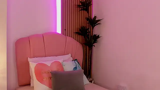 Mara Betancurt online show from April 2026 08:10:02 PM