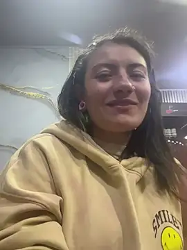 Snapshot of Broklinwhite_ chatting on June 2026 01:11:01 PM Broklinwhite online show from June 2026 01:11:01 PM