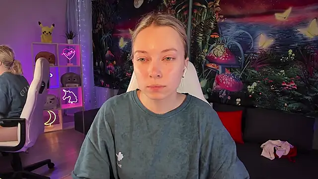 TiffanyBatson online show from December 2024 04:54:02 AM