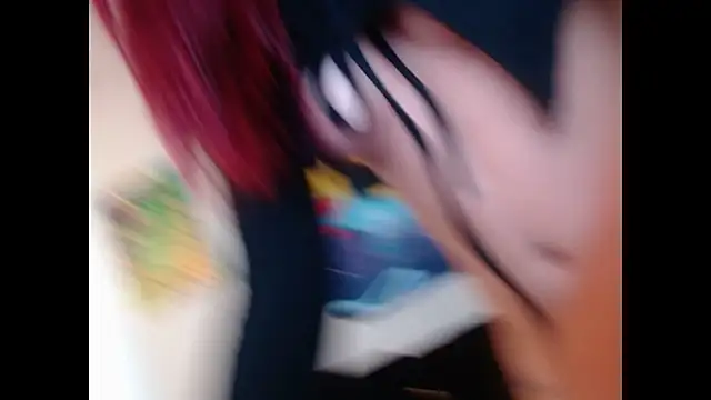 SuzzyyM online show from October 2025 07:35:02 PM