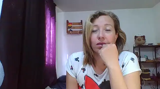 charlott ponce online show from January 2025 07:06:01 PM