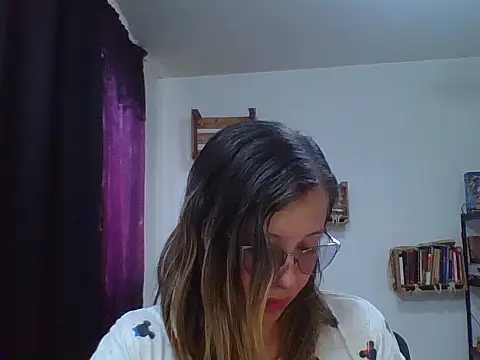 charlott ponce online show from September 2025 06:51:01 PM