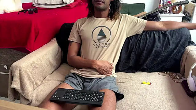 Snapshot of gerson173Hugo chatting on June 2026 01:31:02 PM gerson173Hugo online show from June 2026 01:31:02 PM