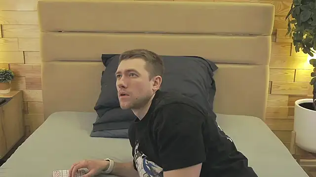 EthanPinkman online show from April 2026 03:43:02 AM