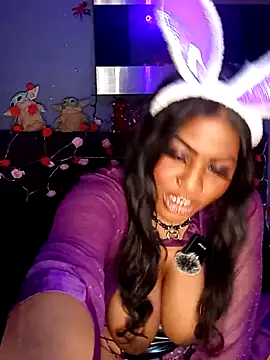 AmazonianMistress online show from April 2026 11:35:02 PM