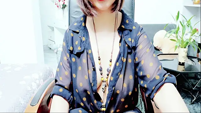 Snapshot of Miu-Le chatting on July 2026 05:13:02 AM Miu-Le online show from July 2026 05:13:02 AM