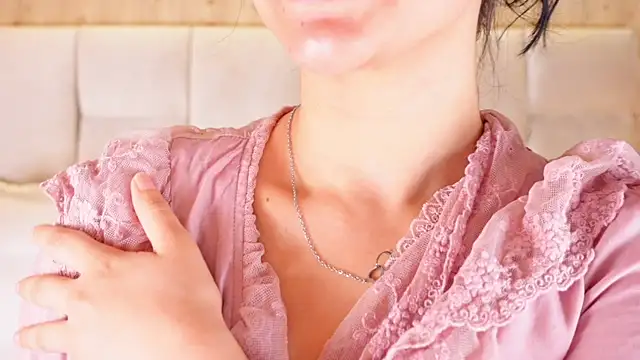 KiraKayleigh1 online show from July 2026 12:12:01 PM