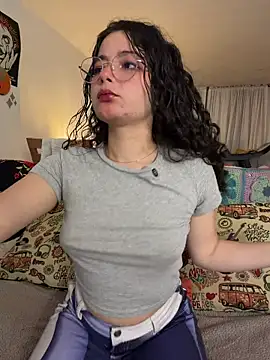 Antoniart  online show from April 2026 03:45:02 AM