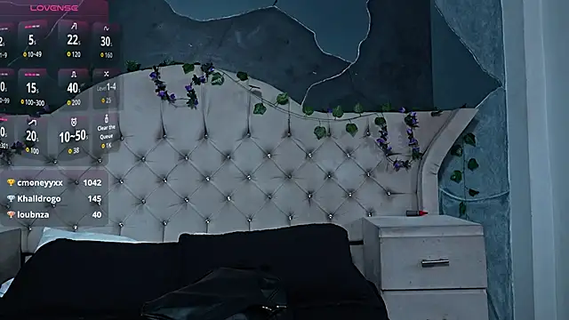 AmberGreyy  online show from April 2026 05:07:01 PM