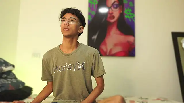 harrytwink18 online show from December 2024 01:27:02 PM