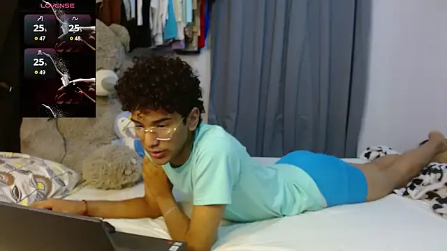 harrytwink18 online show from April 2026 10:10:01 PM