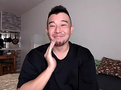 Snapshot of KOUHEY2023 chatting on November 2025 12:58:01 AM KOUHEY2023 online show from November 2025 12:58:01 AM