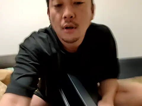 Snapshot of KOUHEY2023 chatting on April 2026 08:28:02 PM KOUHEY2023 online show from April 2026 08:28:02 PM