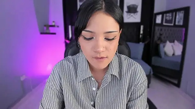 renee shelby  online show from March 2026 09:18:02 PM