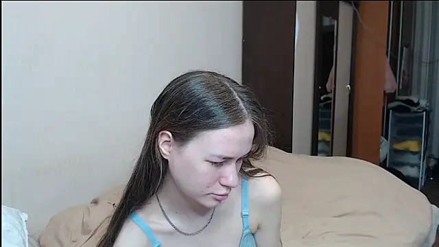 leila bambi  online show from March 2025 03:44:02 AM