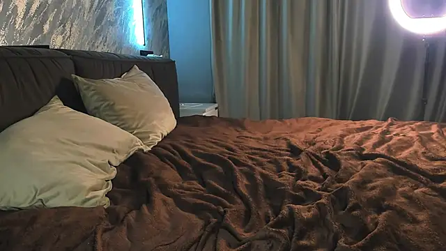 laflamebella online show from May 2026 04:35:02 PM