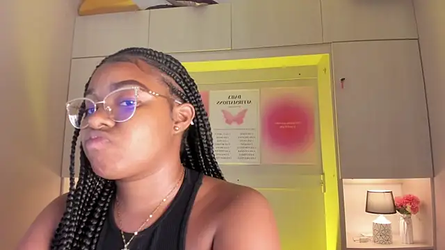 tamaraa smiith online show from March 2026 02:04:02 AM